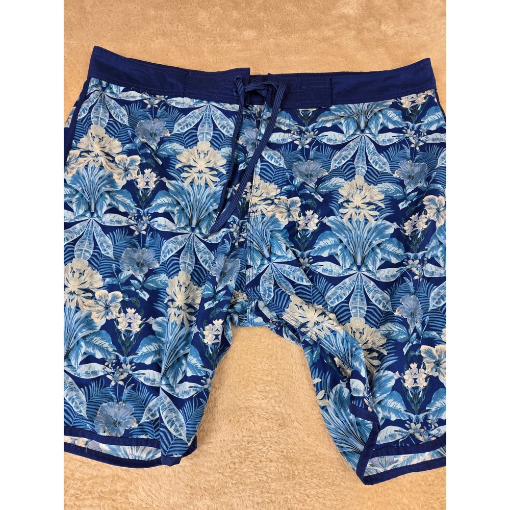 Vintage Old Navy Mens Board Shorts Blue White Tropical Floral Swim Trunks XXL - Picture 7 of 11